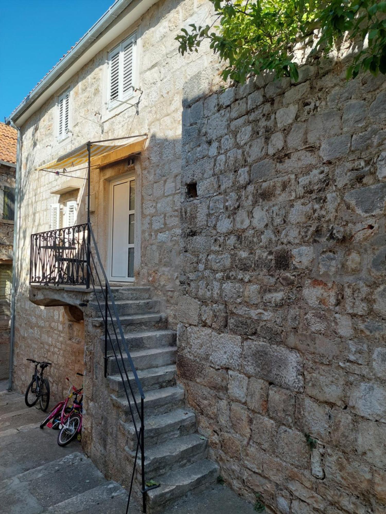 Apartment In Vis Historic Center - Mikula, Ljubica, Toma Екстериор снимка